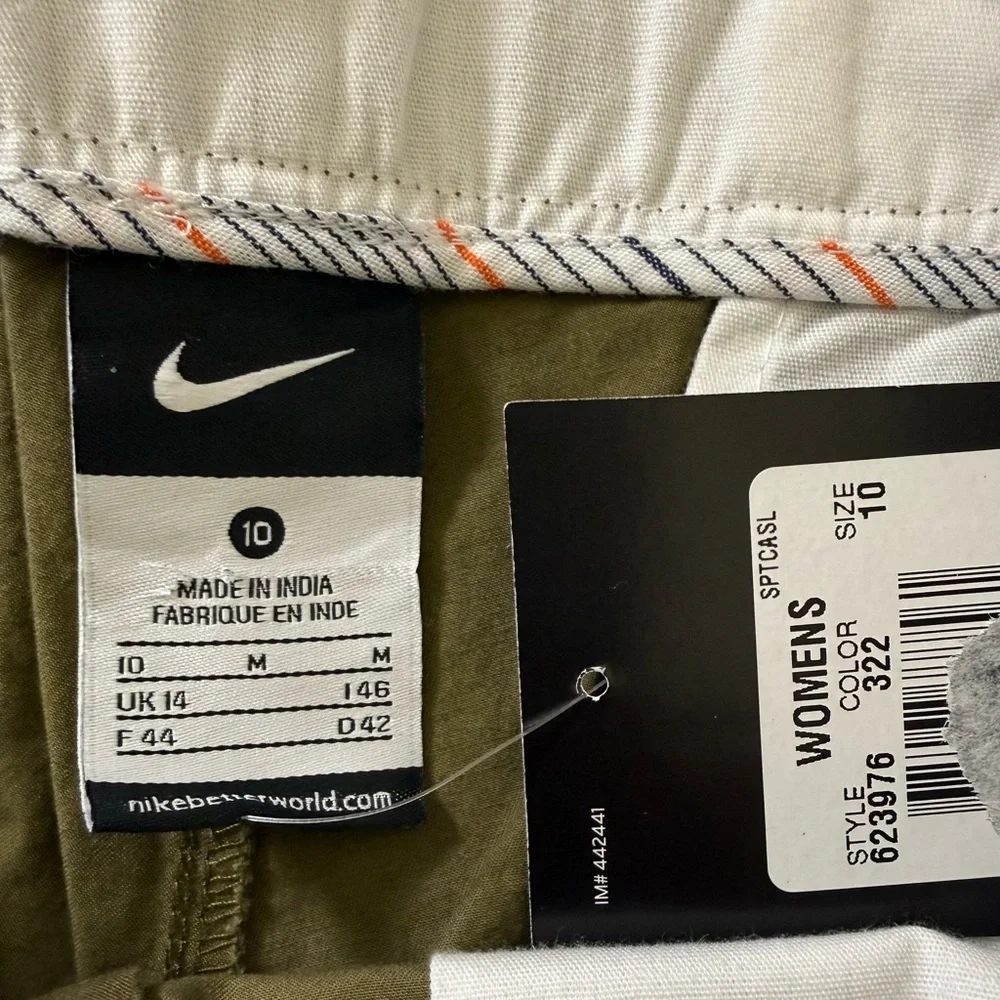 Nike Athletic Chino Shorts Olive Green Roll-Tab Cuffed Outdoor Shorts Size 10